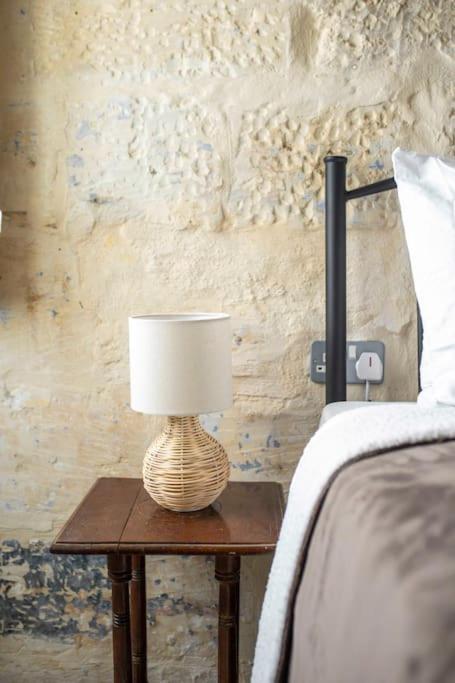 Chic, Stylish & Spacious Flat In